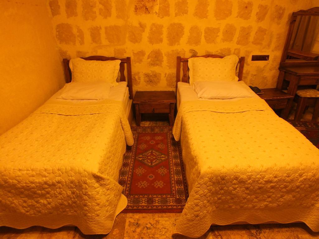 Dilek Tepesi Cave Hotel Ayvali Luaran gambar
