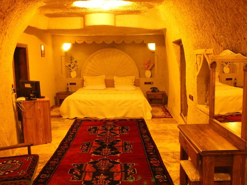 Dilek Tepesi Cave Hotel Ayvali Bilik gambar